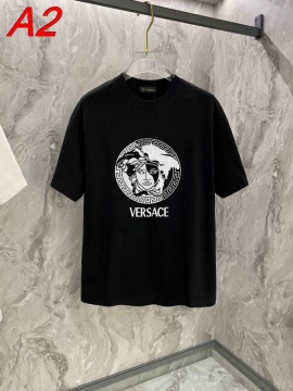 最新作 ヴェルサーチ 【マルチシーズン】 デイリーユースTシャツ 着回し自在