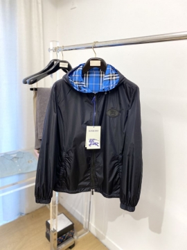 今季新作 バーバリー コート 発表の新作モデル