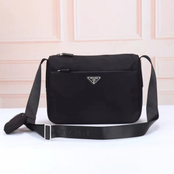 国内入手困難2026新品プラダメンズバッグ