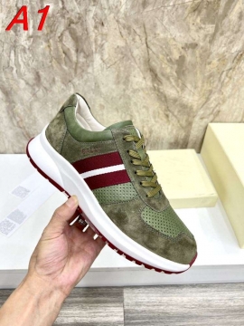 2026発売【Burberry】ローカットスニーカー スエード ストライプ グリーン×レッド カジュアル 
