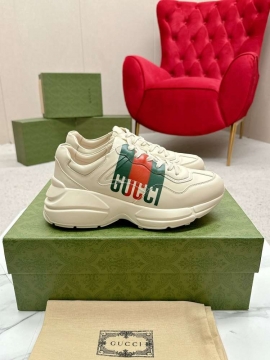 2026新作【Gucci】チャンキースニーカー レザー キャラクター ドナルドダック ベージュ ストリート 