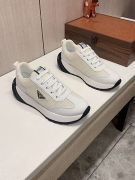 2026新作登場！【Prada】チャンキースニーカー メッシュ×レザー 金三角标识  White カジュアル 