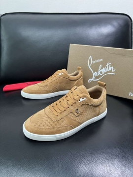 2026新作登場！【Christian Louboutin】スニーカー スエード C字五金装飾 ブラウン×ホワイト ストリート 