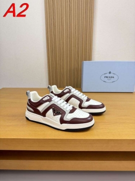 2026発売中！【Prada】スニーカー 白×青拼接 倒三角标识 白×黒外底 カジュアル 