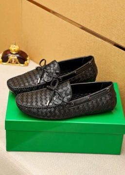 2026入荷しました【Bottega Veneta】ローファー レザー イントレチャート リボン×釘装飾  ブラック×シルバー フォーマル 