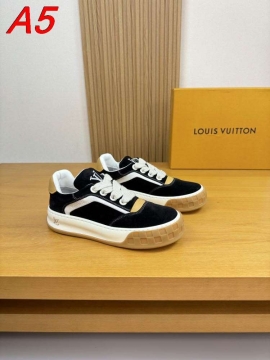 2026年夏新作【Louis Vuitton】スニーカースエード×レザー  Logo装饰 V装饰 藏ブルー×ゴールド カジュアル 