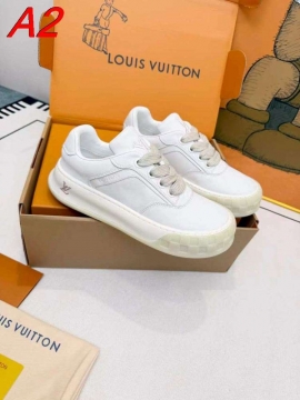 2026入荷しました【Louis Vuitton】スニーカーレザー  V装饰 ロゴ :white ストリート 