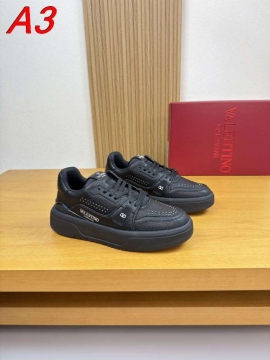 2026年夏新作【Valentino】スニーカーレザー VALENTINO Logo 透气孔 ネイビー カジュアル 