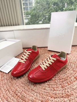 2026年夏新作【MM6 Maison Margiela】スニーカー レザー×スエード 德训鞋款式 レッド×アイボリー ストリート 