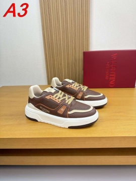 2026発売中！【Valentino】スニーカーレザー VALENTINO印字 透气孔 プラットフォーム 白×黒 ストリート 