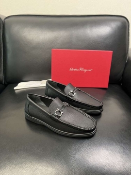 2026新作発表【Ferragamo】ローファー レザー 荔枝紋 ×  黑  马衔扣 ビジネス FERR-