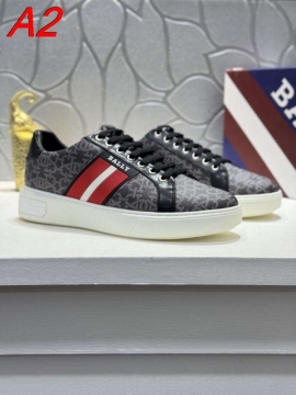 2026入荷しました【Burberry】ローカットスニーカー キャンバス×レザー モノグラム×ストライプ BROWN×WHITE パーティー 