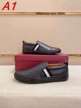 2026発売【Burberry】ローファー レザー ストラクチャーデザイン グレー×ブラック カジュアル 