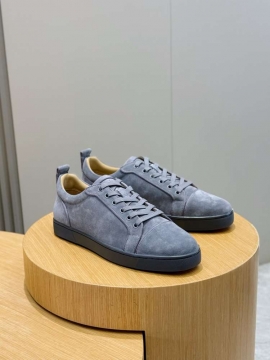 2026新作登場！【Christian Louboutin】スニーカー スエード シンプル グレー×ブラック デイリー 
