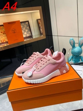 2026入荷しました【Gucci】チャンキースニーカー レザー GGモノグラム 撞色 ベージュ ストリート 