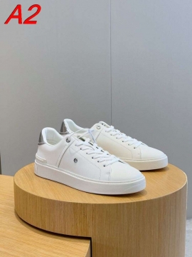 2026発売【Balmain】ローカットスニーカー レザー ロゴポイント ネイビー×WHITE パーティー 
