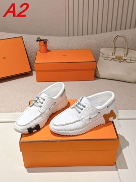 2026年夏新作【Gucci】スリッポン GGキャンバス×レザー ウェブストライプ レトロ カーキ ストリート 