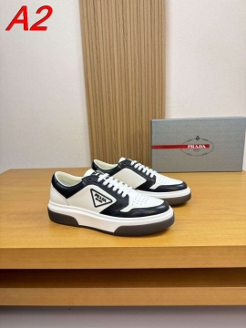2026入荷しました【Prada】スニーカー レザー 倒三角标识 ベージュ× White カジュアル 