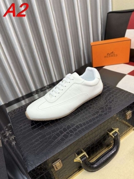 2026発売【Gucci】チャンキースニーカー レザー キャラクター 马車 ベージュ×ピンク ストリート 