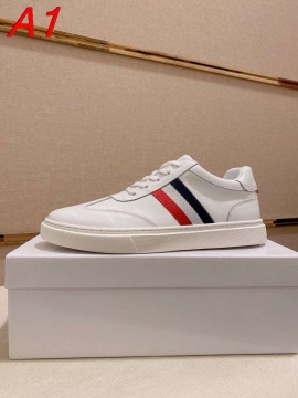 2026新作登場！【Thom Browne】スニーカー レザー 4バーストライプ  White×トリコロール カジュアル 