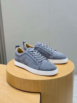 2026発売中！【Christian Louboutin】スニーカー スエード シンプル グレー×白 デイリー 