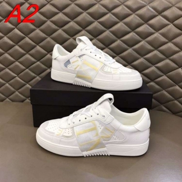 2026入荷しました【Valentino】スニーカーレザー 渐変彩色飾帯 几何Logo 白 カジュアル 
