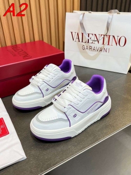 2026新作発表【Valentino】スニーカーレザー 双V Logo 透气孔 プラットフォーム 白×黒 カジュアル 