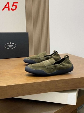 2026新作発表【Prada】ローファー スエード 币形装饰 グレー カジュアル 