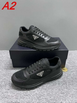 2026発売【Prada】スニーカー レザー×网眼 倒三角标识 黑白撞色 カジュアル 