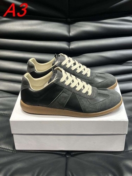 2026入荷【MM6 Maison Margiela】スニーカー レザー×スエード V字装饰 德训鞋款式 ホワイト×グレー ストリート 