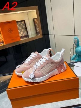 2026入荷【Gucci】チャンキースニーカー レザー キャラクター うさぎ ベージュ ストリート 