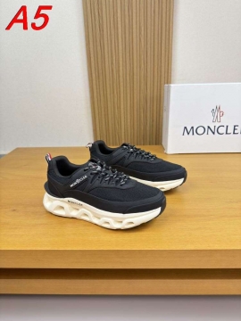 2026入荷しました【Moncler】スニーカーメッシュ×レザー 山峰ロゴ 赤白青三色装饰 ホワイト ストリート 