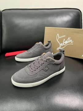 2026新作登場！【Christian Louboutin】スニーカー スエード 五金装飾 グレー×ブラウン ストリート 