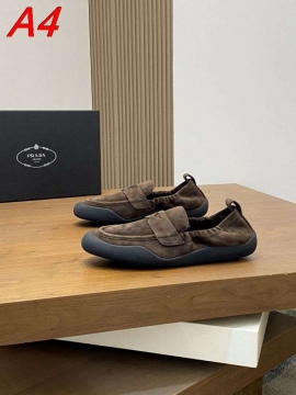 2026新作発表【Prada】ローファー スエード 币形装饰 グレー カジュアル 