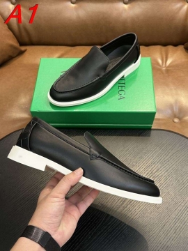2026新作発表【Bottega Veneta】スリッポン レザー イントレチャート 無靴帯  ブラック×白 フォーマル 