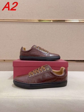 2026発売中！【Burberry】ローカットスニーカー レザー 型押し 蛇纹 BLACK×GOLD パーティー 