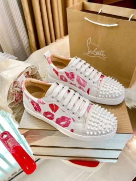 2026年夏新作【Christian Louboutin】スニーカー レザー リップ印图案×リベット ピンク×ホワイト パーティー 