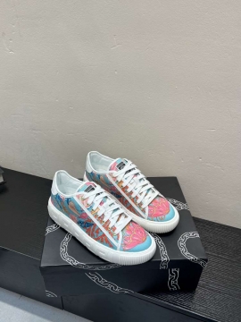 2026新作登場！【Versace】スニーカー キャンバス トロピカル柄 蓮花 Logo 青×マルチカラー リゾート 
