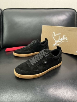 2026年夏新作【Christian Louboutin】スニーカー スエード 五金装飾  ブラック×ブラウン デイリー 