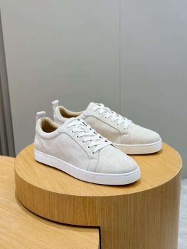 2026発売中！【Christian Louboutin】スニーカー スエード シンプル ベージュ×ホワイト デイリー 