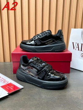 2026入荷【Valentino】スニーカーレザー 多色拼接 Logo プラットフォーム 白×黒×グレー カジュアル 
