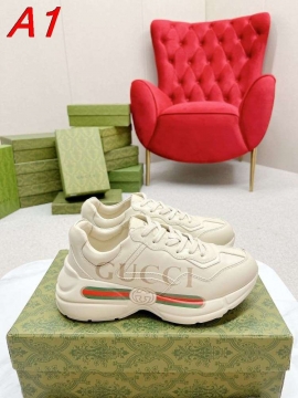 2026新作【Gucci】チャンキースニーカー レザー ウェブストライプ フレーズロゴ ベージュ ストリート 