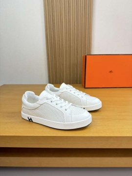 2026発売【Gucci】スリッポン GGモノグラム ウェブストライプ レトロ カーキ ストリート 