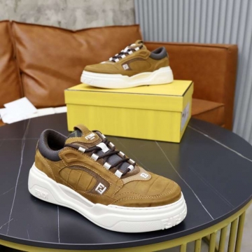 2026入荷【Fendi】スニーカー スエード FF柄 白底 キャラメル×グレー カジュアル 