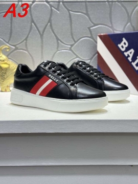 2026発売中！【Burberry】ローカットスニーカー レザー ストライプ ホワイト×ブラック リゾート 