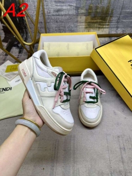 2026発売中！【Fendi】スニーカー レザー 三色交织鞋带 白底 ホワイト×black カジュアル 