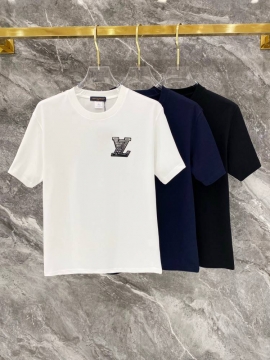 2026 ルイヴィトン 夏先行販売ハイエンドカスタムクルーネックTシャツリラックスシルエットデイリー ブランド コピー