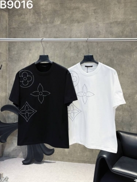 2026 ルイヴィトン 夏先行販売 ハイエンドカスタム オーバーサイズ クルーネック半袖Tシャツ ブランド コピー