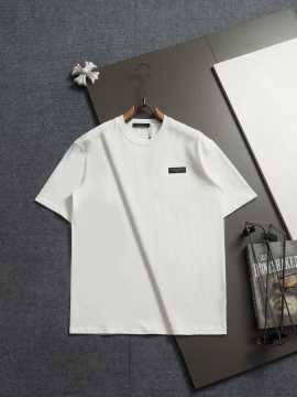 2026 ルイヴィトン 夏先行販売 ハイエンドカスタム クルーネック半袖Tシャツ 欧州サイズ大き モード ブランド コピー