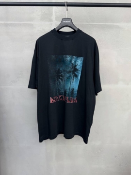 2026 バレンシアガ 夏新着 ミドルサイズブラック クルーネック半袖Tシャツ きめ細かく柔らかな肌触り ブランド コピー
